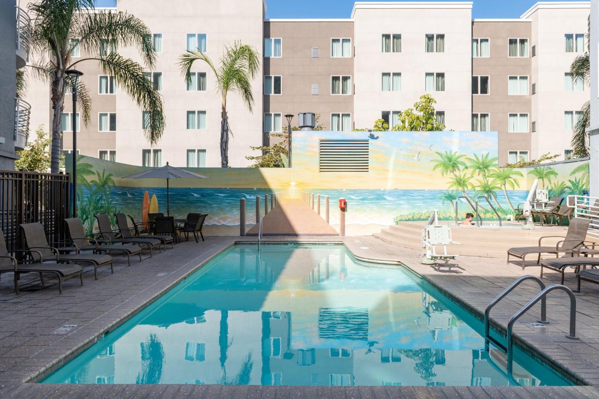 - Mission Valley Apartment